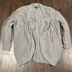 American Eagle Light Gray Knit Sweater